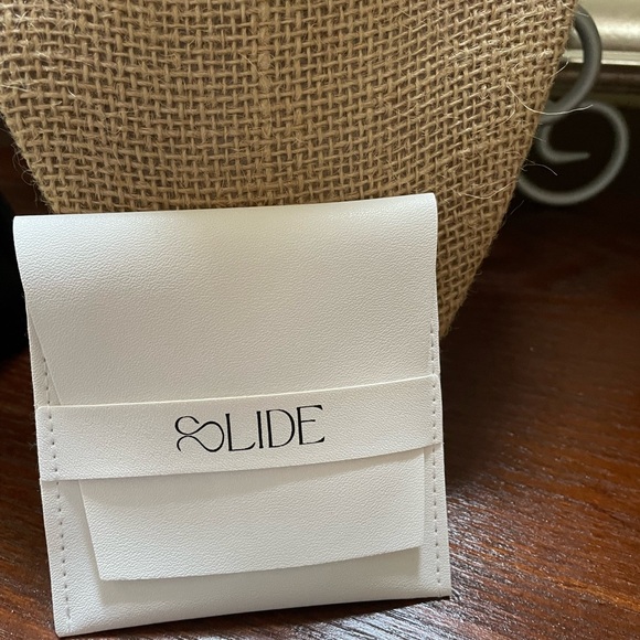 Slide Chic Gold Necklace with Pendant and Bracelet Set - Picture 9 of 9